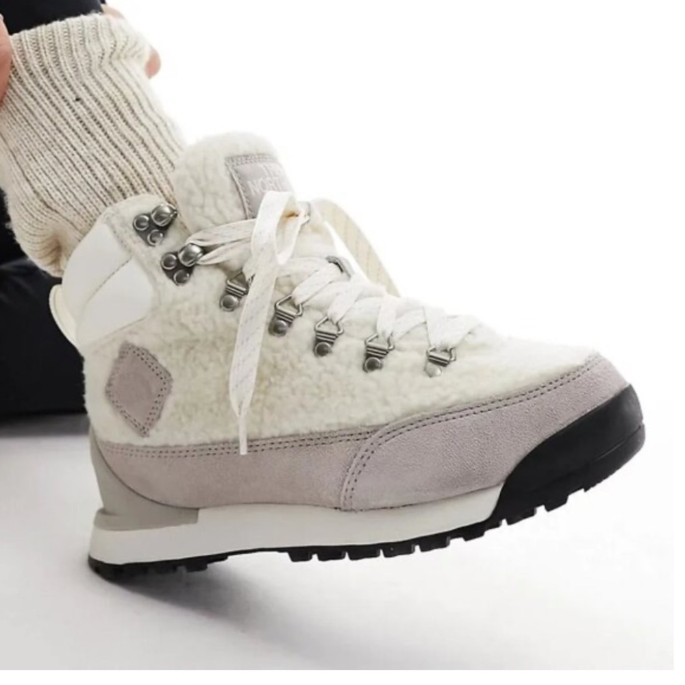 The North Face Women’s Back-To-Berkeley IV High Pile Boots